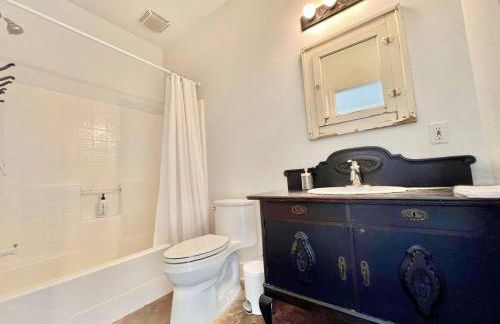 Court Yard Studio Smithville - Photo 4