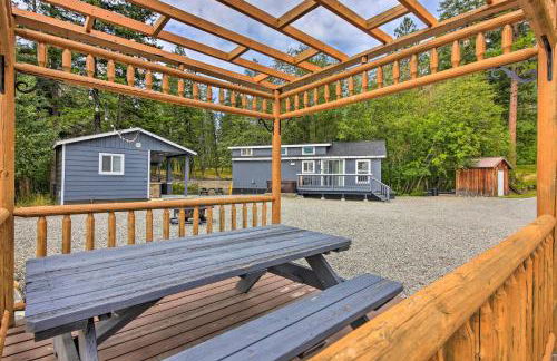 Eureka Tiny Home with Hot Tub and Community Beach! - Foto 29