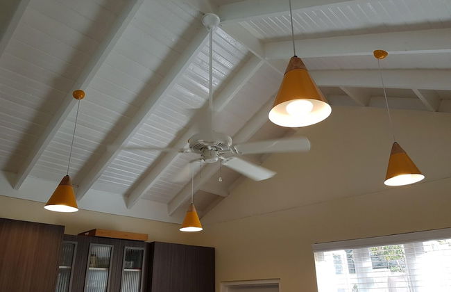 Je Suis Jamaica - 4 B R Beachfront Villa w Staff - Photo 25