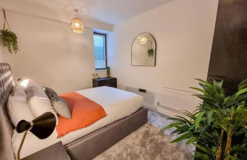 Stunning 4-bedroom Townhouse with Free Parking - Foto 16