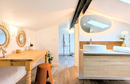 151 - Terrasse & Jacuzzi, Rue Trivalle, Pied de la cité de Carcassonne - Climatisation, Netflix, Fibre - Foto 8