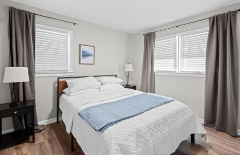 Sleek 3 BR home with self check in Private! - Foto 34