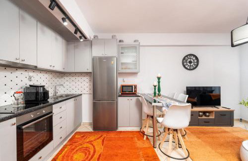 Colorful city apartment - Photo 4