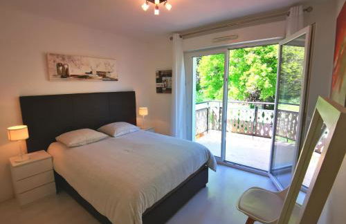 Appartement 90 m2 avec parking terrasse balcons, proche du port et plages - Foto 14