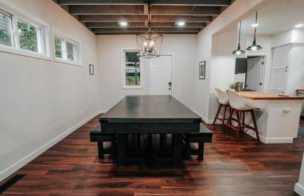 Cozy escape with Hot Tub, ideal for family & friends - Photo 60