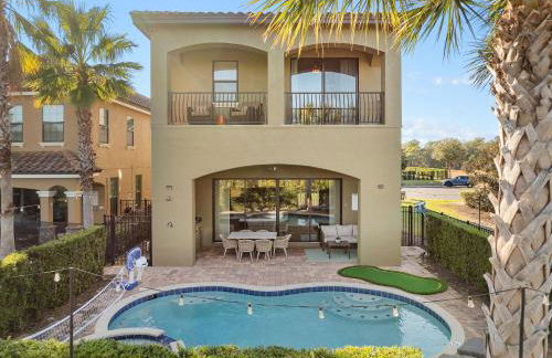 Luxury Resort Family Home Professionally Furnished Ultra Comfortable beds Epic Mario Game Room Themed Bedrooms Heated Pool and Spa Outdoor Grill Golf Course View - Foto 47