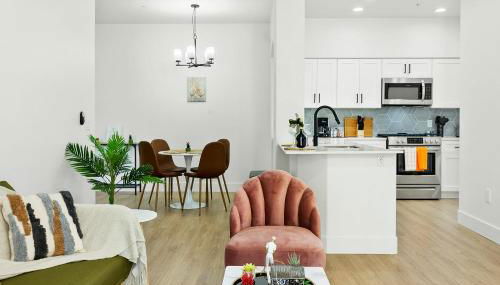 CozySuites Glendale by the stadium with pool 10 - Foto 4