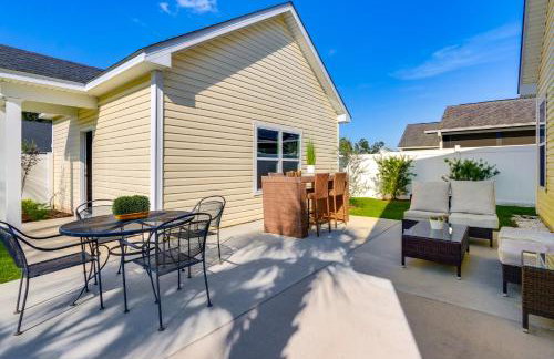 Coastal Home with Yard Less Than 1 Mi to Old Town Bluffton! - Photo 24