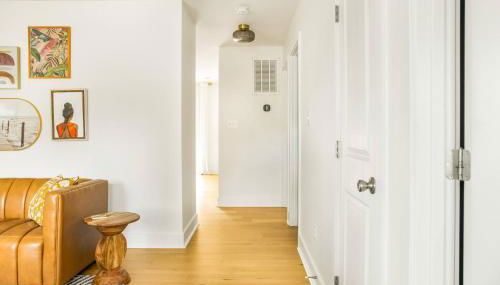 Walk to the Beach & Town | Stylish Beach Home - Foto 5