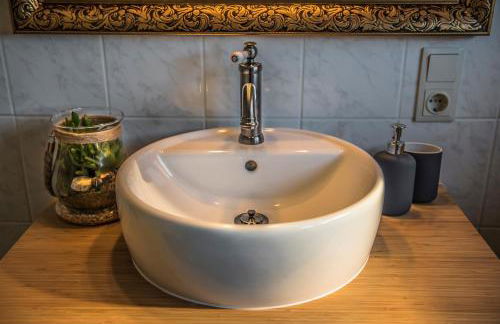 Landhaus Wohnung - SAUNA, Balkon, Netflix, Parkplatz - Foto 8