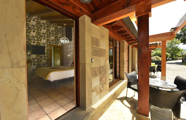 Piscina climatizada y cubierta 365 dias en Casa Rural con Encanto El Puentuco una de las casas mas valoradas de Cantabria - Foto 46