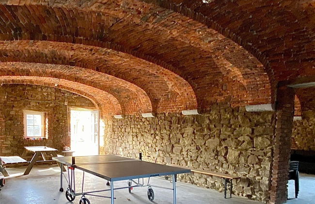 Elegant Hillside Mansion - Photo 20