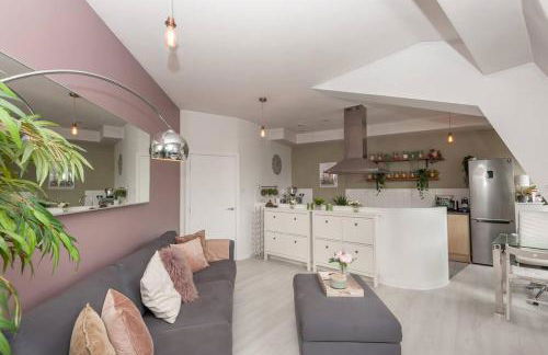 Shoppers Oasis - Heart of Leeds City Centre - Pass the Keys - Foto 1