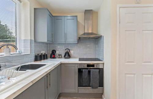 Spacious 3-Bed Home with Driveway Parking - Gloucester - Foto 13