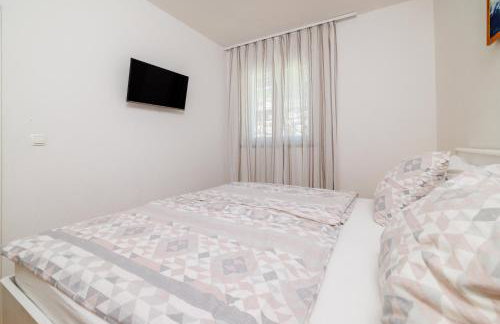 Apartmani Viktorija - Photo 32