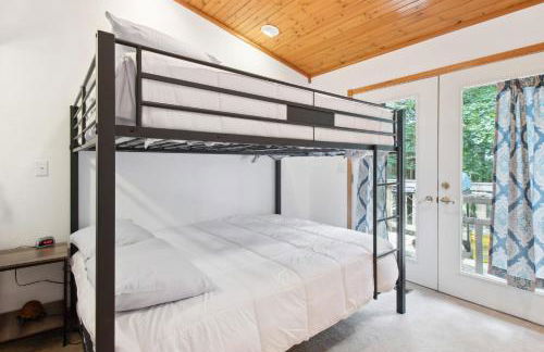 Serene Yellville Retreat with Hot Tub on 85 Acres - Foto 18