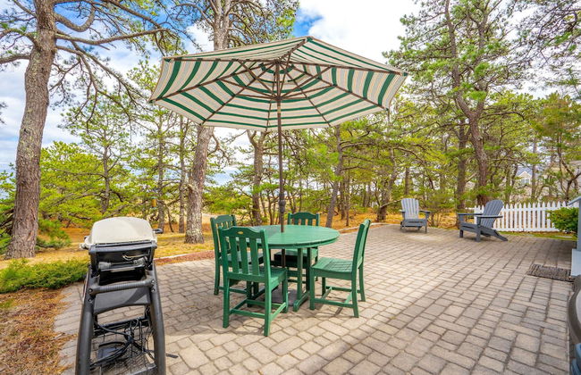 Bayview Beach Cottage For 4! - Photo 44