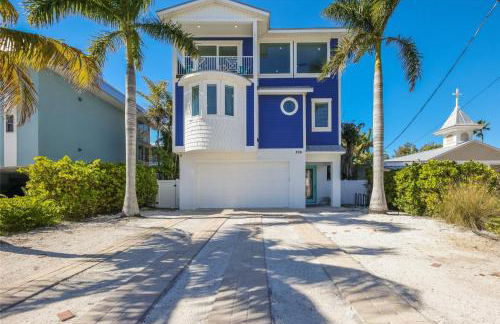 LUXURY VACATION HOME! ADD A GOLF CART!! - Photo 4