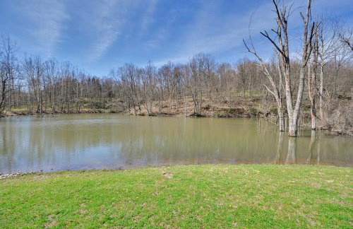 Family Retreat with Fire Pit and Yard in Mineral City - Foto 25