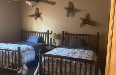 Torreon Getaway on the Greens with hot tub, 4 bedrooms, sleeps 10 - Photo 25