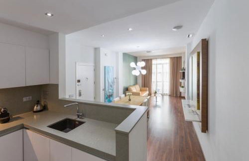 Center City Flats - Photo 2