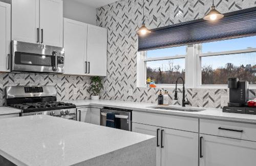 NFL Game-Day Base South Side near Acrisure - Foto 15