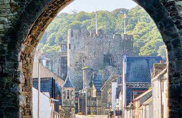 Characterful 2 bed within Conwy Walls - Foto 20