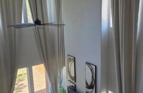 New Luxury 5BR 7BD Home Near Airport, Sleeps 10 plus - Foto 7