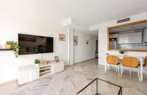 Alvarito Playa Marbella front beach apartment - Photo 9
