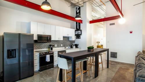 Historic Downtown Loft with Modern Flare - Foto 2