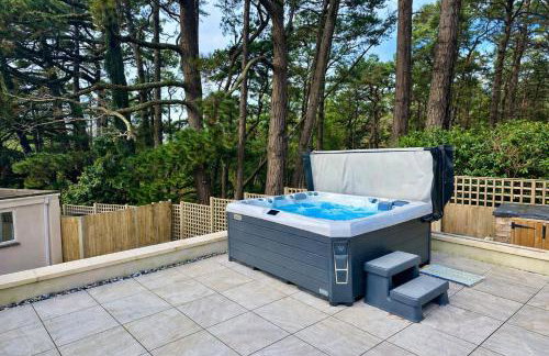 5 Bed House - Pool - Hot Tub - Sauna - Pool Table - Near New Forest and Beach - Sleeps 12 - Photo 67