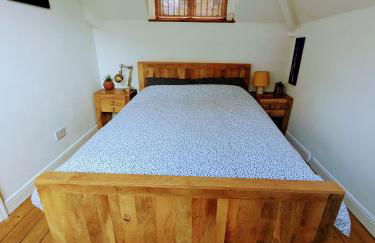 Detached House with Gated Parking in Whalley Range, Near Manchester City Centre - Foto 17