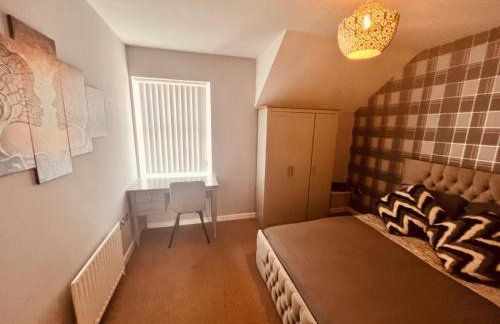 Middlesbrough Spacious Flat 2 bedrooms & 2 bathrooms & Free Private Parking & Wifi - Foto 10