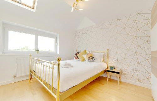 Pass the Keys 49 Byron Square Modern and Spacious 3 Bed Home with Free Parking - Foto 29