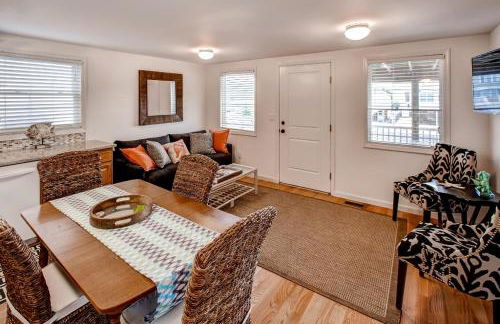 Recently Renovated LBI Apt with Deck on Beach Block! - Foto 4
