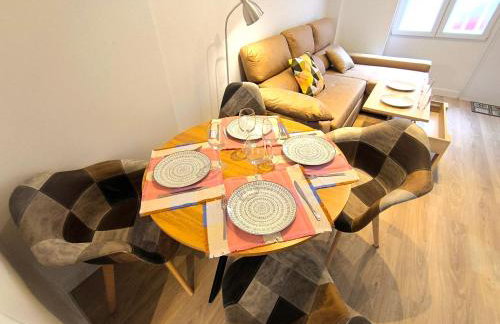 Modern Apartment with Terrace near the Center - Photo 3