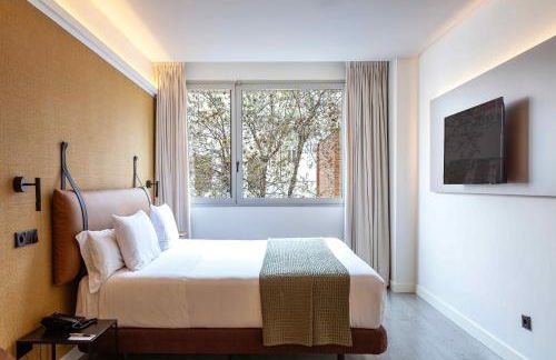 Suites Viena Plaza de España - Photo 12