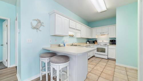 Charming Condo Steps from the Beach & Lagoon! - Foto 5