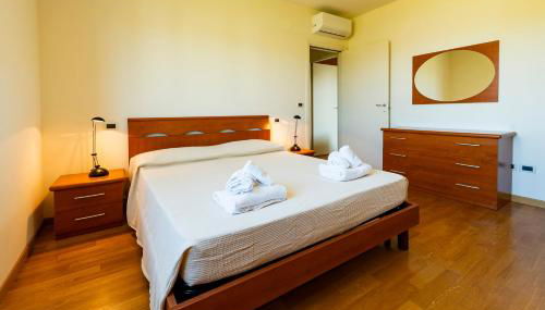 GuestHost - Bright Apartment with Terrace - Photo 2