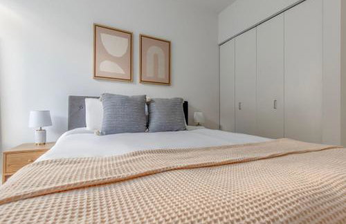 Loop jr 1br w game room nr park riverwalk CHI-1013 - Photo 11