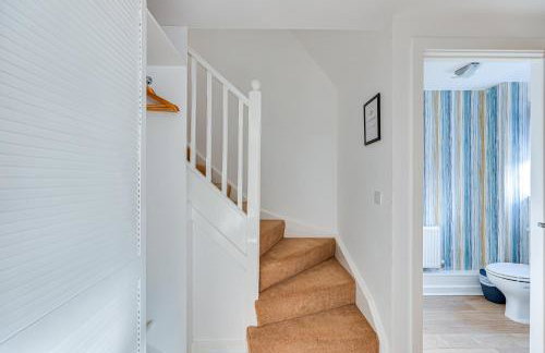 Hunsbury House - Excellent Location - Free Parking, Self-Check-In, SkyTV and Fast Wifi by Yoko Property - Foto 23