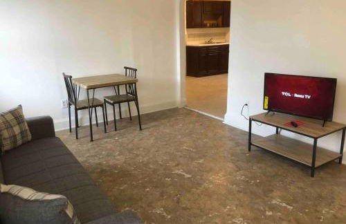 Spacious and bright 2-bedroom apartment with 1-bathroom and private street entrance, MetLife Stadium FIFA World Cup 25 minutes away - Foto 2