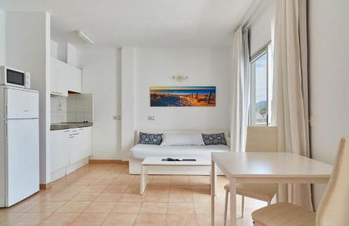 Apartamentos San Antonio Beach - Foto 12