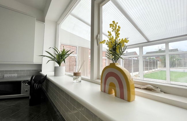 Worksop Newly Refurbished 3-bedroom House - Foto 8
