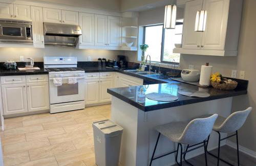 Spacious 2 Bed, 2-Bath Apartment in Monterey Park - Foto 1