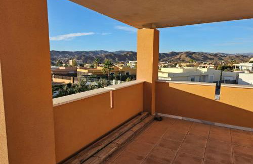 Private Pool- Rooftop Terrace & Bbq- Aircon - Foto 13