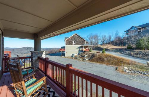 Wolf's Den~Views~Hot Tub~Home Theater~Hatley Ski! - Foto 37