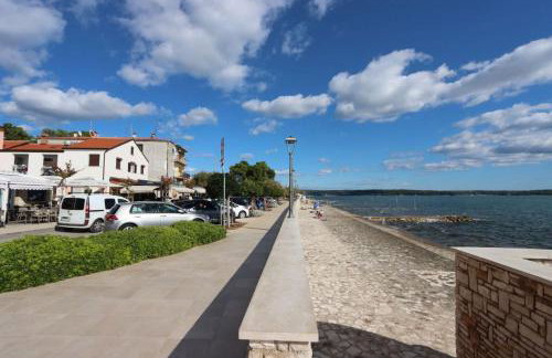 Galib 2 - newly renovated and top location near the sea and city center - Photo 15