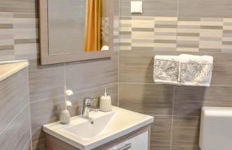 Olive Garden Beachside Hideaway - Photo 16