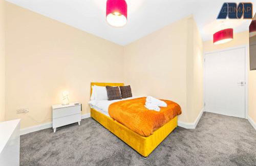 4 Bed Flat With Parking Sleeps 8 in Fife - Foto 8